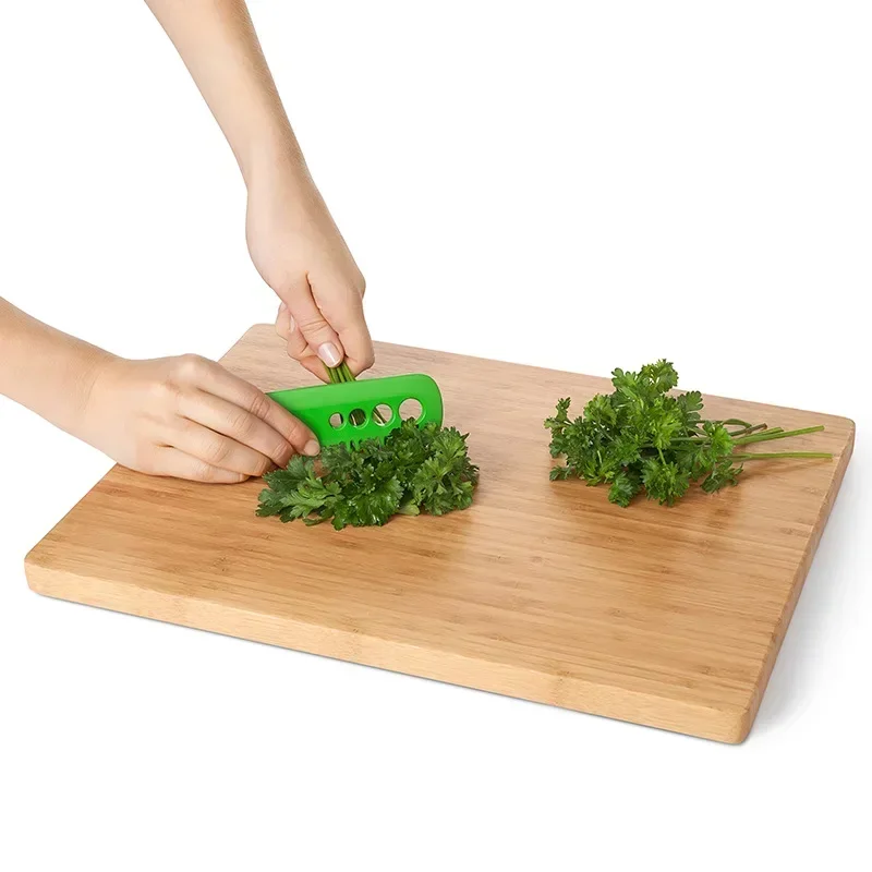 Hot Sale Kitchen Multifunctional Gadgets Cooking Portable Kitchen Gadget Vegetable Herb Eliminator Vegetable Leaf Comb Household view 4