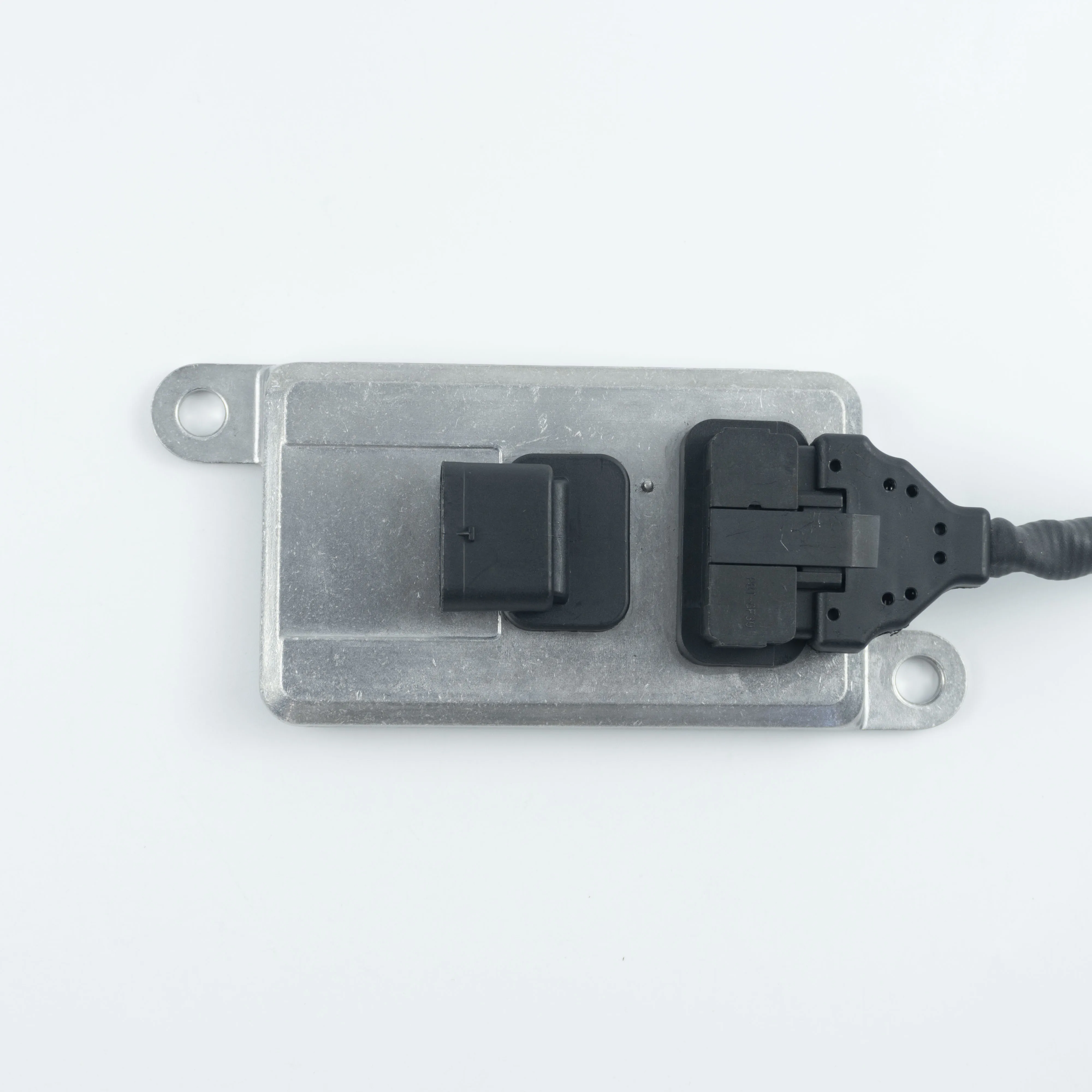 

Датчик NOx 51.15408-0015 5WK96618C 5WK9 6618C Датчик кислорода из оксида азота для MAN Truck Diesel Engine SCR Система выбросов