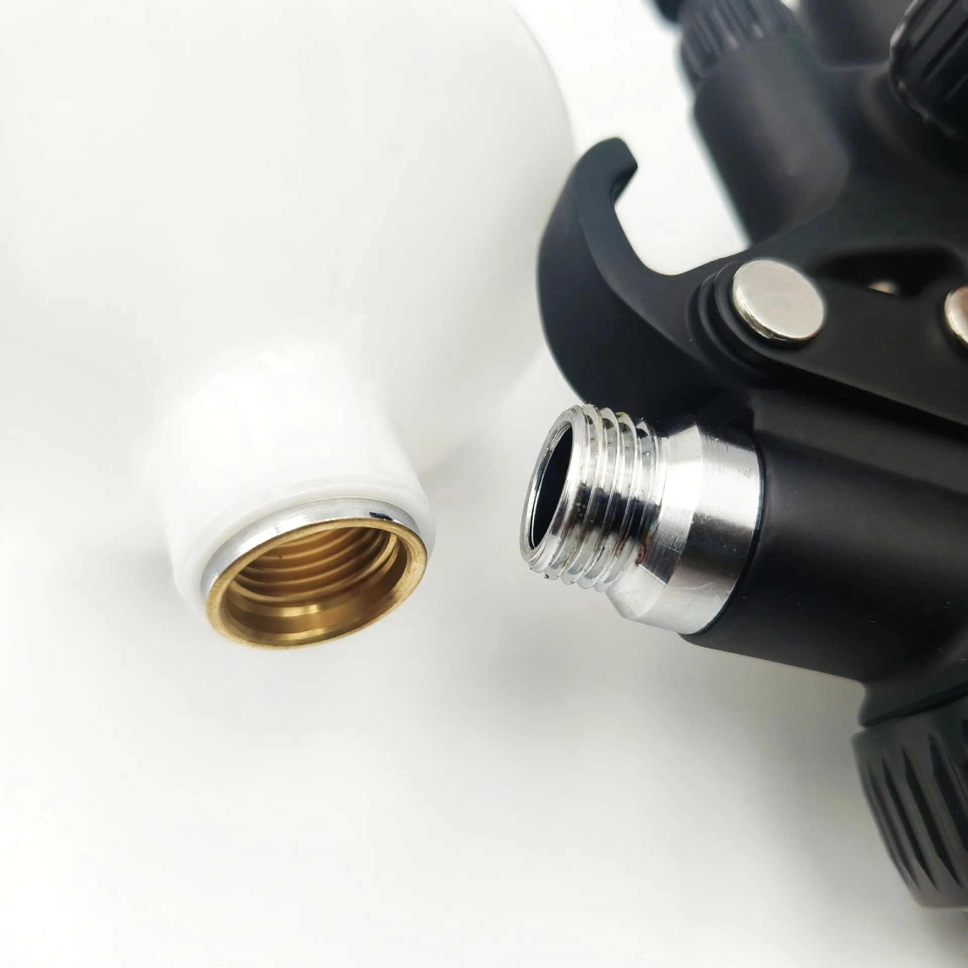 2025 New Arrivals 1.3mm A High-Quality Finish With The Ability To Precisely Adjust The Spray Settings Pneumatic Spray Gun