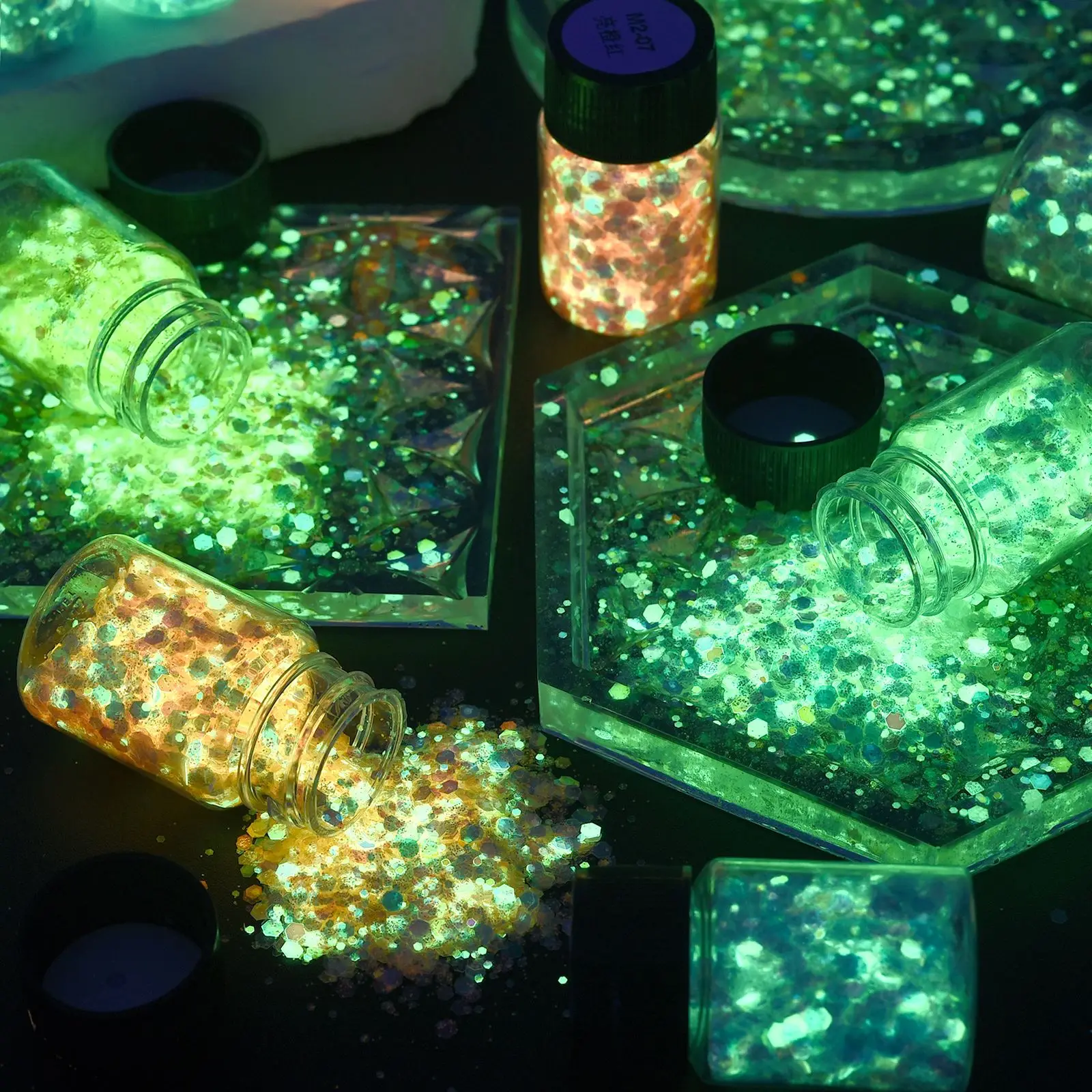 16 لون مضيئة الترتر يتوهج في الظلام يلمع DIY بها بنفسك الايبوكسي قالب النتائج مجوهرات مسمار الفن الحرفية الراتنج ملء الديكور