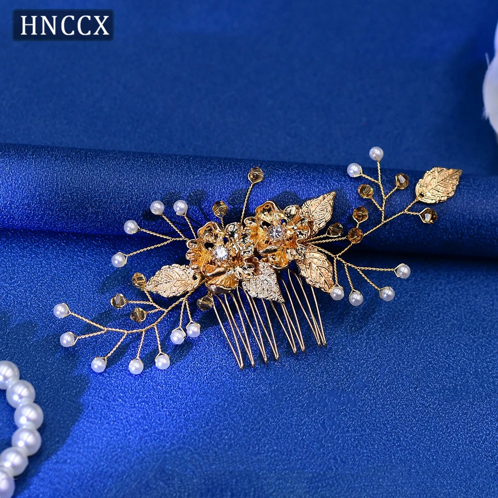 HNCCX Handmade Bridal Hair Pearl Comb Wedding Hair Accessories Women Alloy Flower Headwear Princess Party Tiara Ornaments  CP134