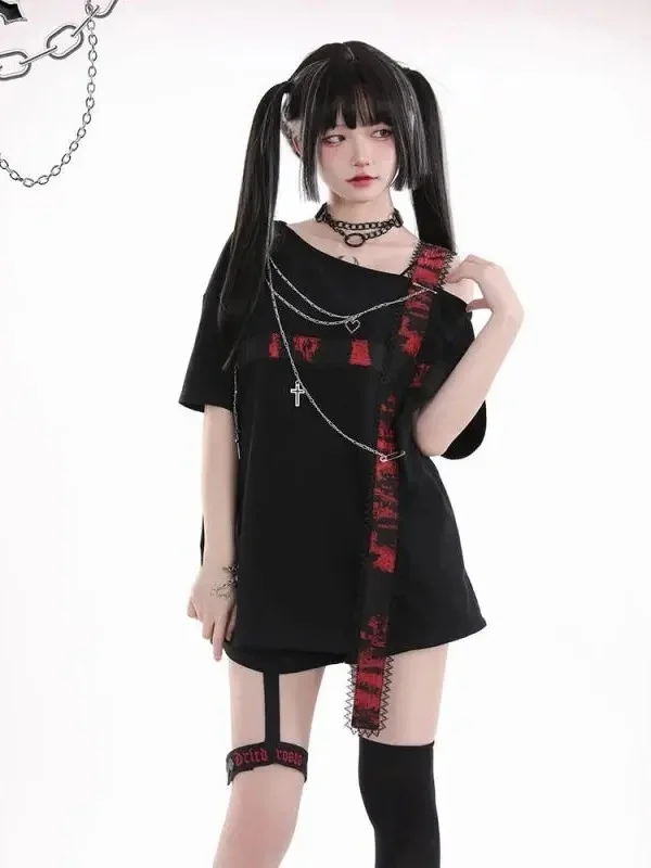 

Футболка Y2K с красным и черным дизайном, свободного кроя, приталенная, для повседневной носки, из хлопка, влагоотводящая...