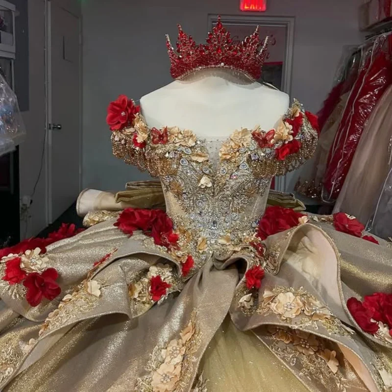 맞춤형 샴페인 골드 드레스 오프 숄더 반짝이 아플리케 크리스탈 롱 테일 3D 꽃 활 베스 티드 15 Quinceanera