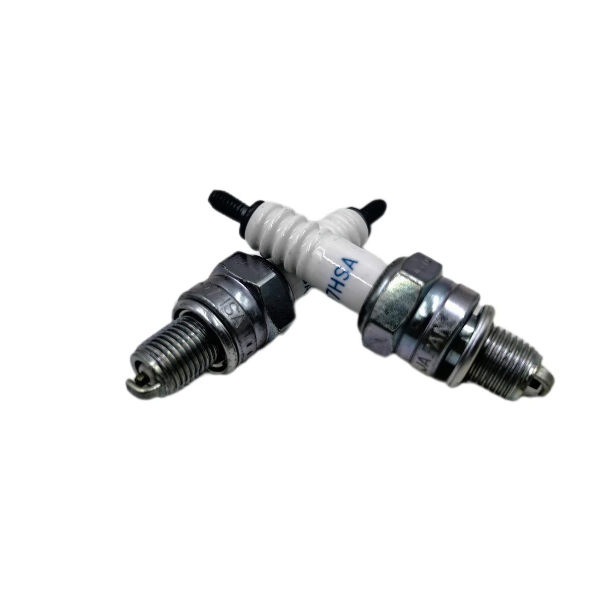 1/2/5PCS motorcycle spark plug CR7HSA C7HSA  A7TC for 50cc 70cc 90cc 110cc 125cc 150cc Motorbike Spark plug in engine sparkplug