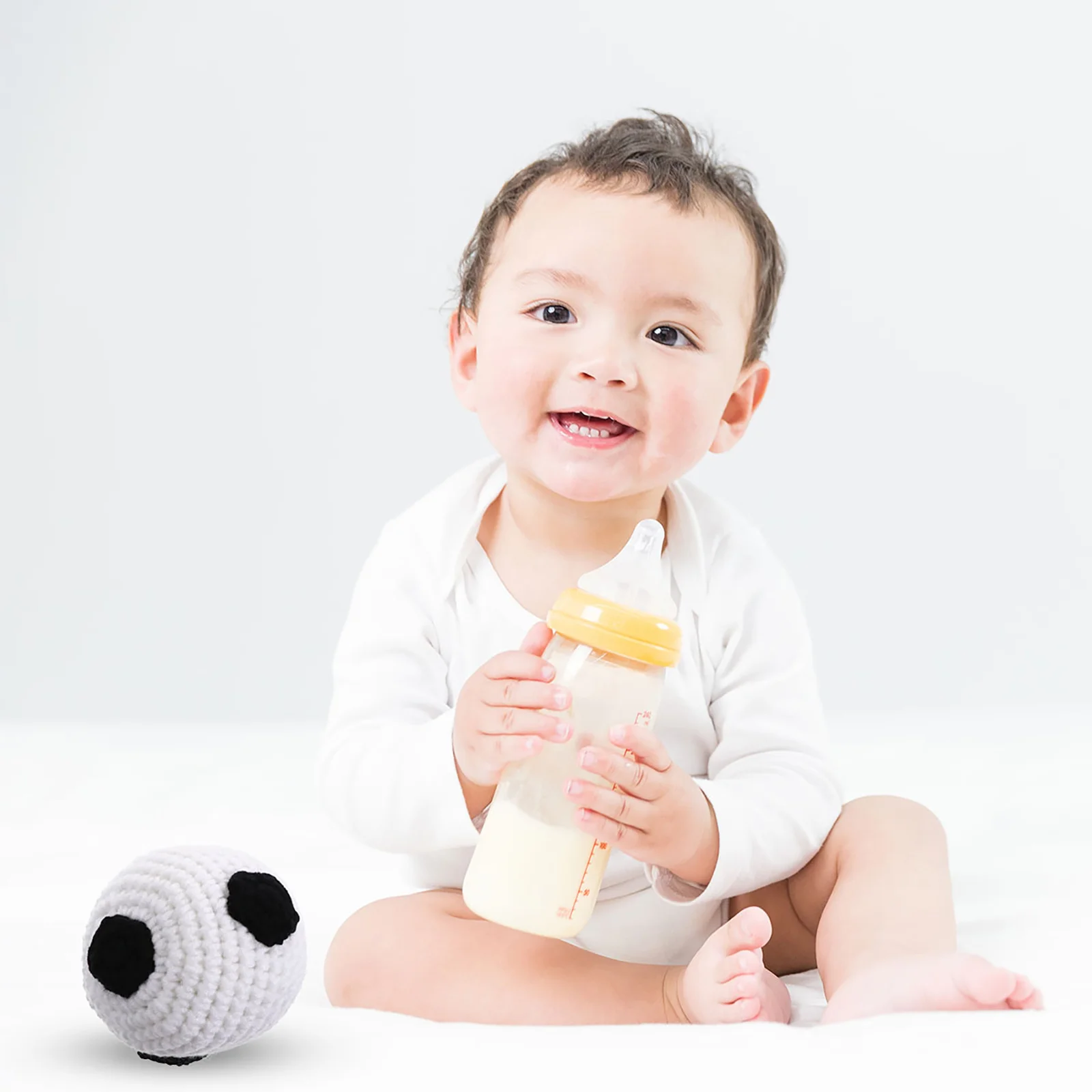 

Baby Football Photography Outfit Kit Knitted Shorts Hat Set Newborn Costume Lovely Baby Clothing Set Photo Props