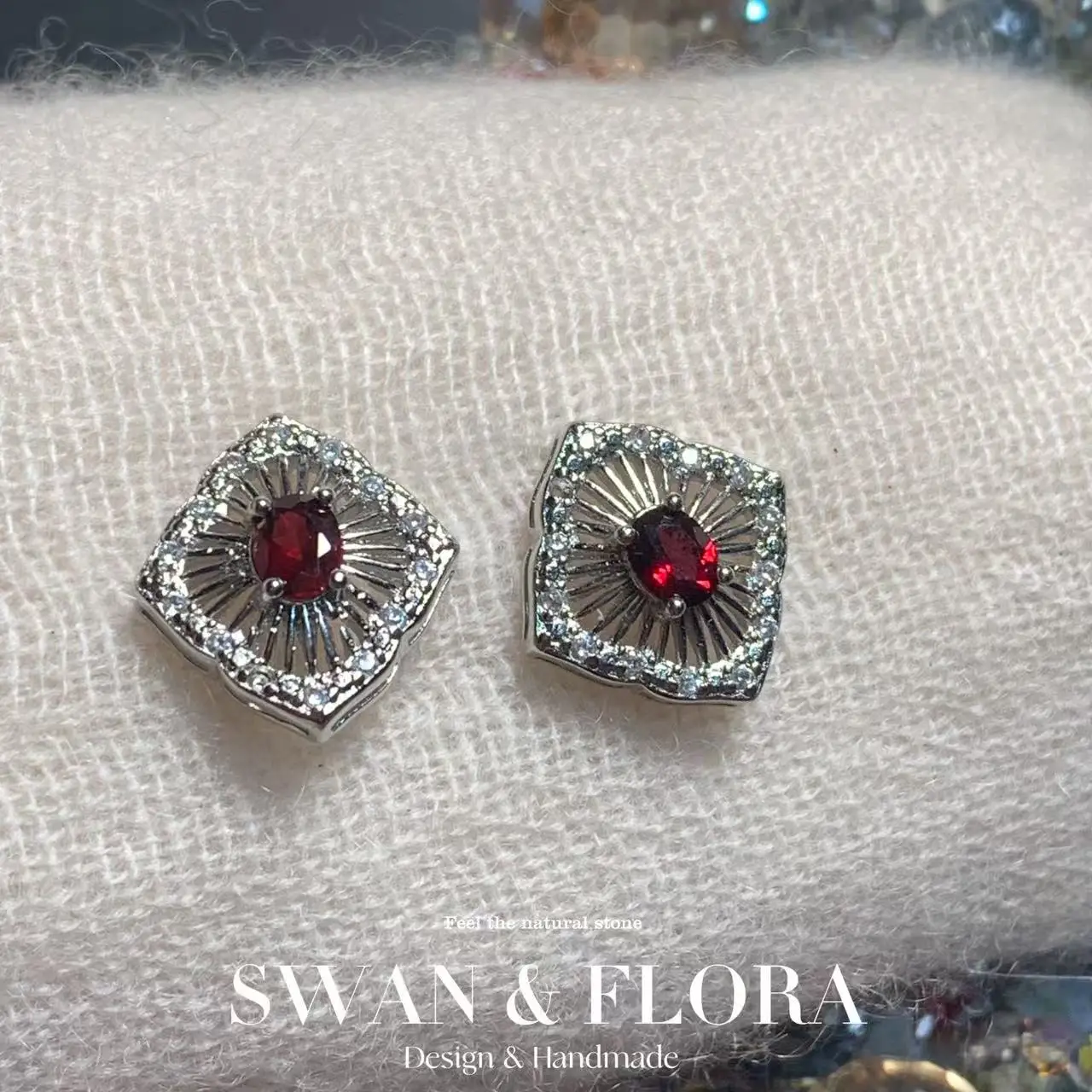 

Серьги-гвоздики из стерлингового серебра 925 пробы с натуральным гранатом для женщин, ювелирные изделия, подарок, простые ювелирные изделия, зеленый цвет