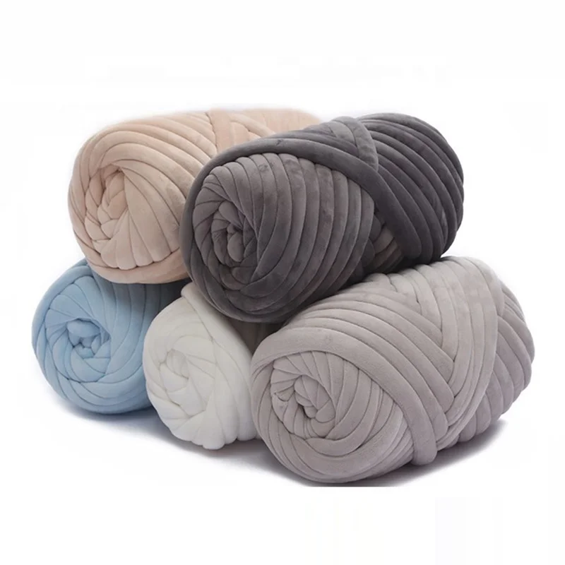 

Wholesale Price Support Samples Soft Velvet Giant Arm Knitting Chunky Tube Yarn 250g