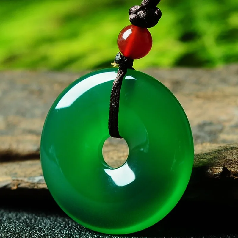 

Natural Green Chalcedony Hand-carved Safe Buckle Pendant Fashion Boutique Jewelry Men and Women Agate Necklace Gift