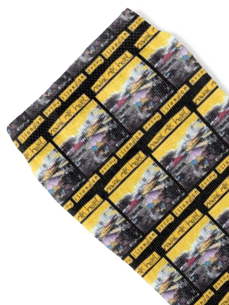 Avery island Socks Lots cartoon designer brand sports stockings Socks Female Men's