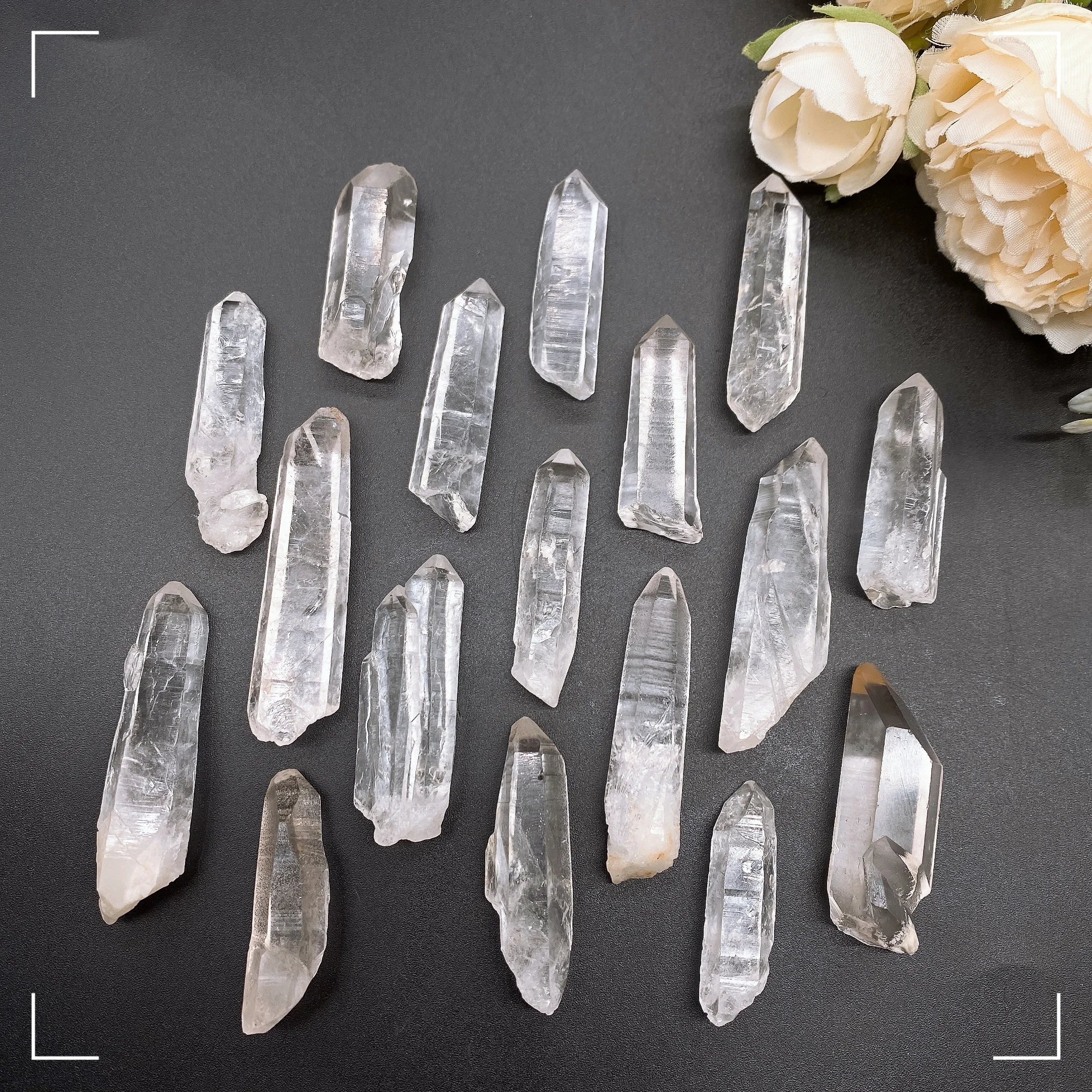 Wholesale 100g Unpolished Clear Quartz Crystal Raw Column Stone Wand Point Healing Stones Home Decor Natural Quartz Crystal Gift image 5