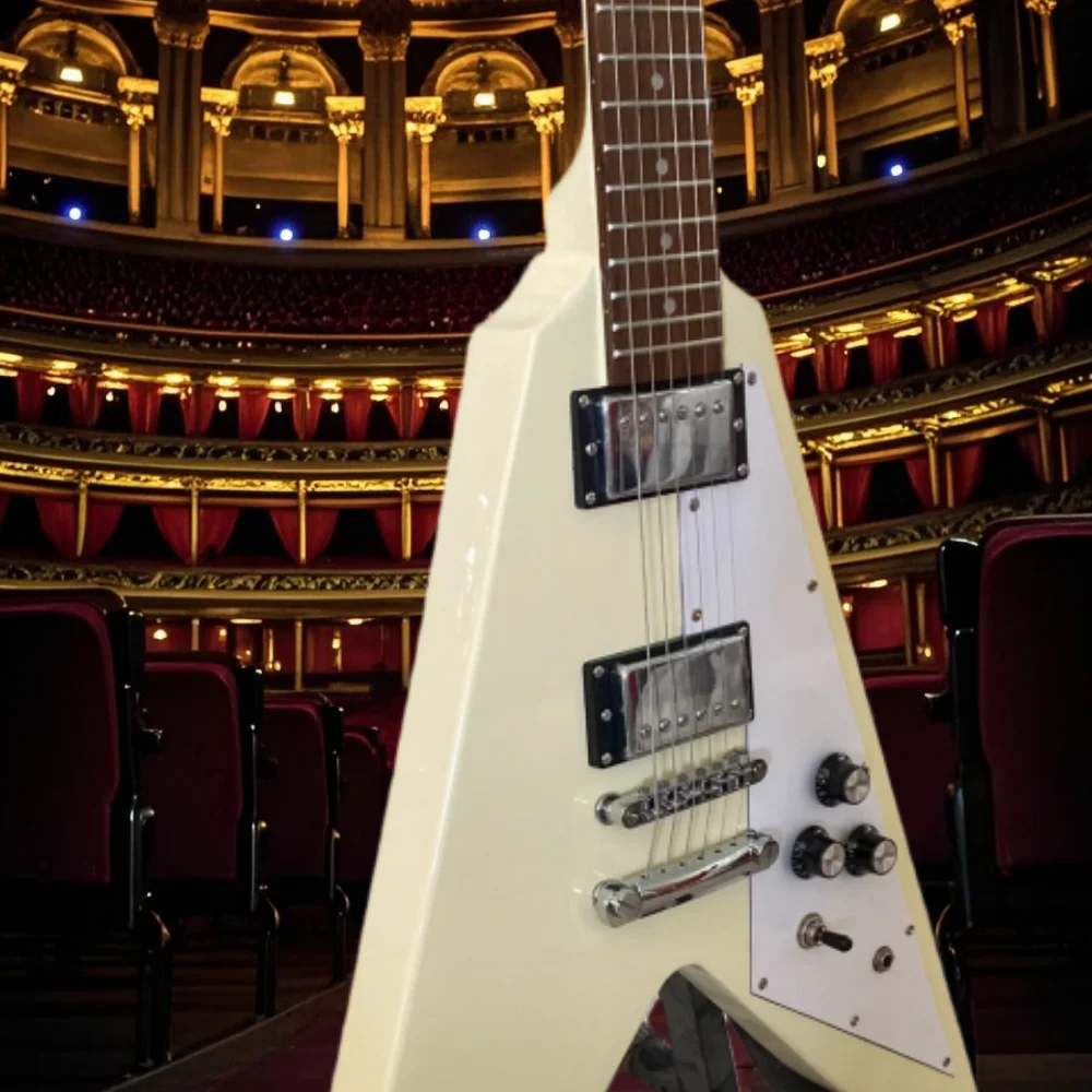 شحن مجاني 2026 جيتار كهربائي أصفر حليبي على شكل حرف V 6-سلسلة بيج شوكة على شكل جيتار كهربائي مع دبابيس رأس مستديرة متوفرة في المخزون #1