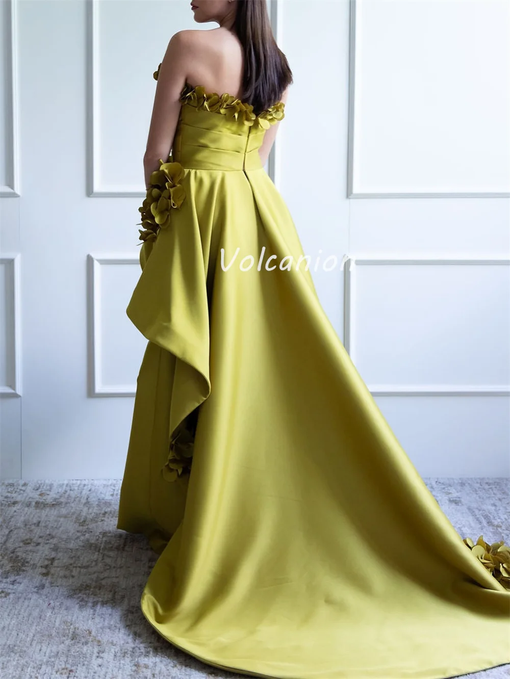 ที่กําหนดเองคุณภาพสูงประณีต Charmeuse Handmade ดอกไม้จีบ A-Line ชุดราตรียาว Bespoke โอกาสอย่างเป็นทางการ