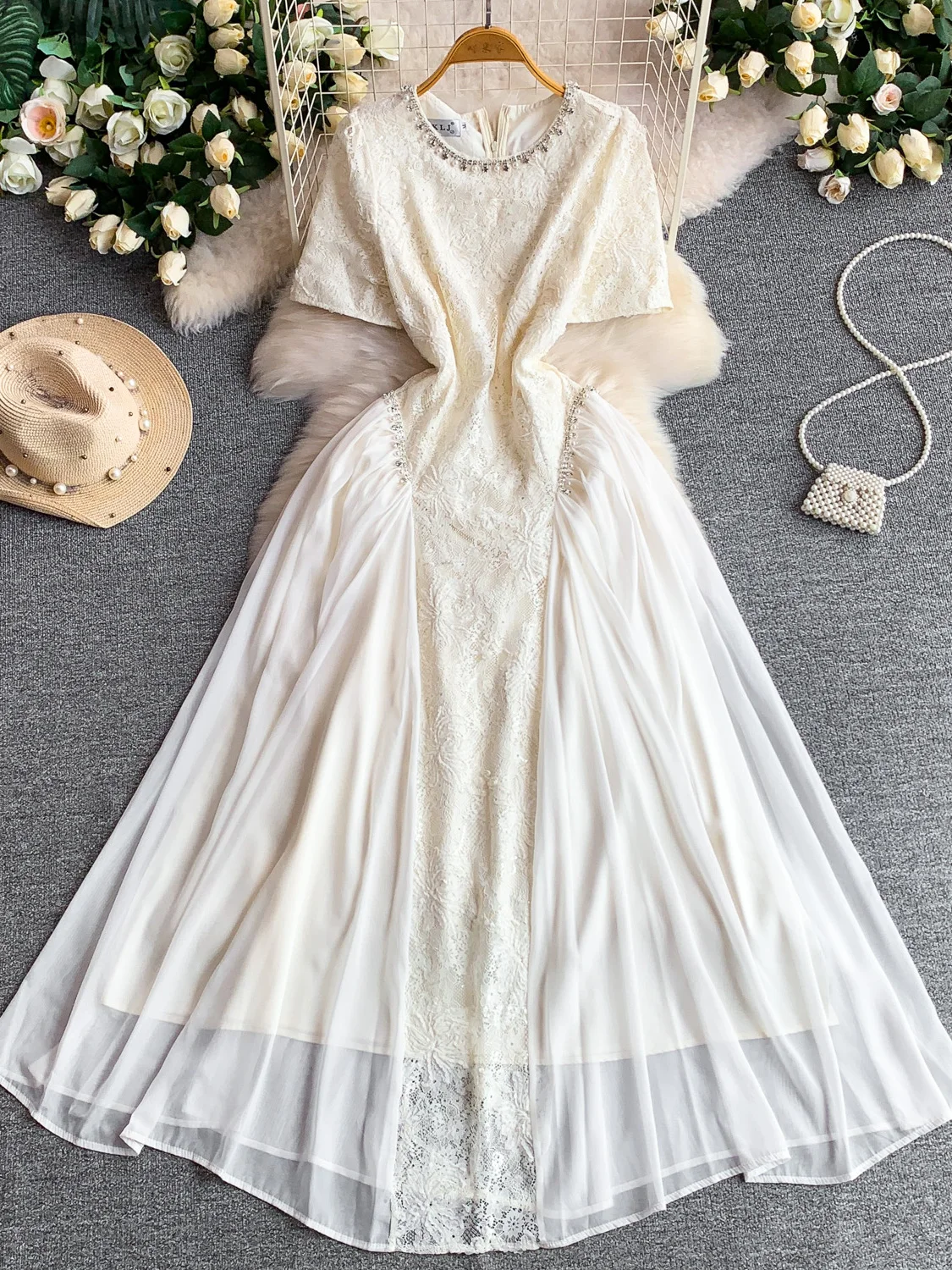 

Elegant round Neck Lace Insert Heavy Embroidery Diamond Beaded Summer Dress Women's Fairy Tale Style A-Line Ball Gown Dress