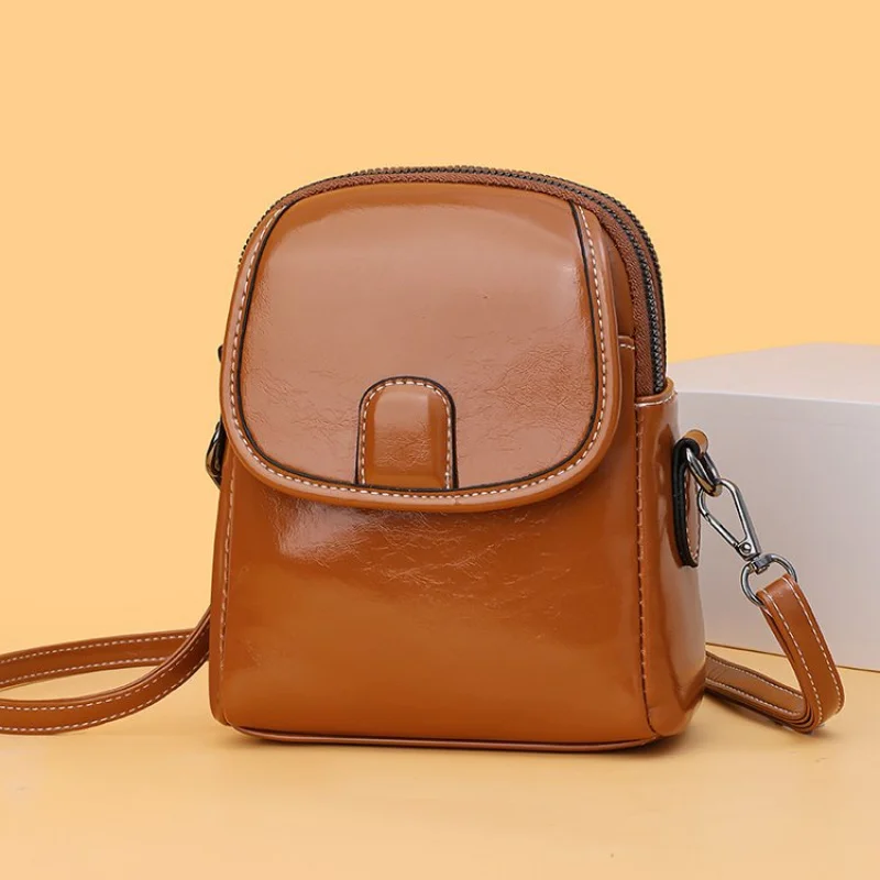 حقيبة كروس للسيدات مصنوعة من الجلد الفاخر تتميز بتصميم عصري ومظهر يومي عتيق من باريس #3