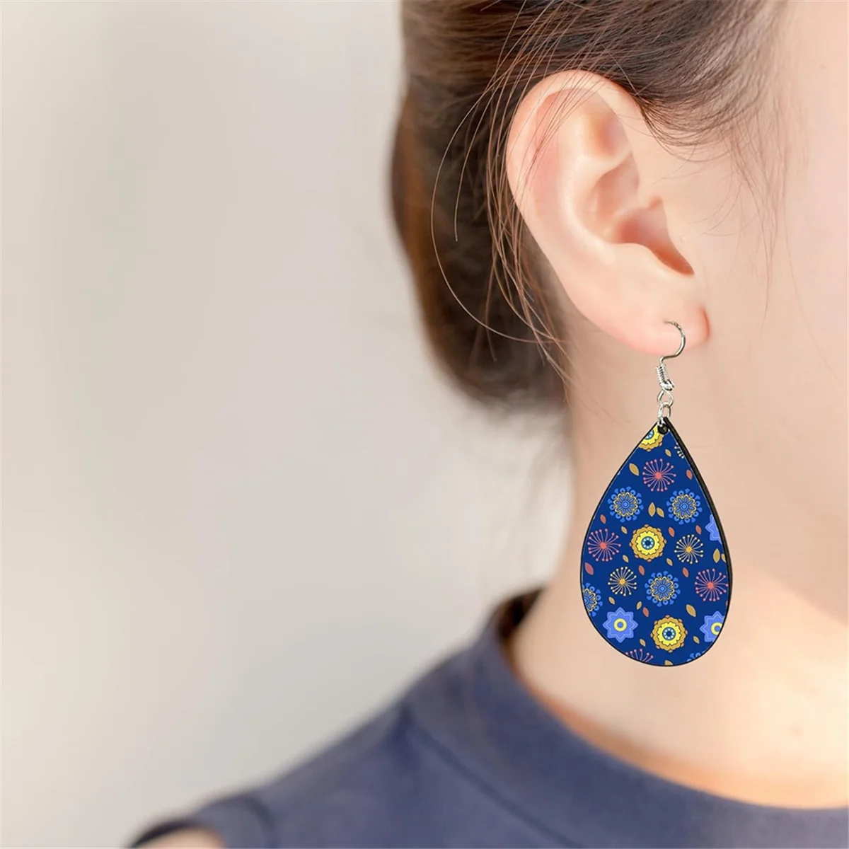 HHTL 70pcs Sublimation Earring Blanks Bulk Double-Sided MDF Wood Blank Sublimation Earring for Sublimation Earrings Printing