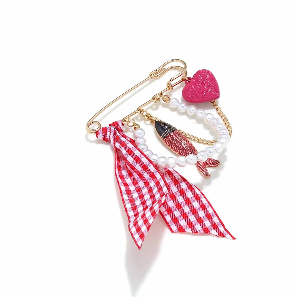 INS exaggerated color tropical fish love plaid streamer brooch sweet and spicy style marine elements waistband pin clothing