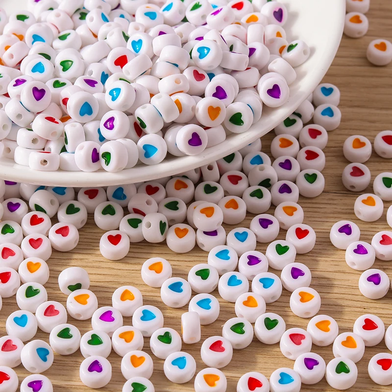 Tusember 100 Stück niedliche Mini-Mehrfarben-Herz-Acrylperlen, flache runde lose Spacer-Perlen für Schmuckherstellung, DIY-Halsketten und Armbänder – Detail 1
