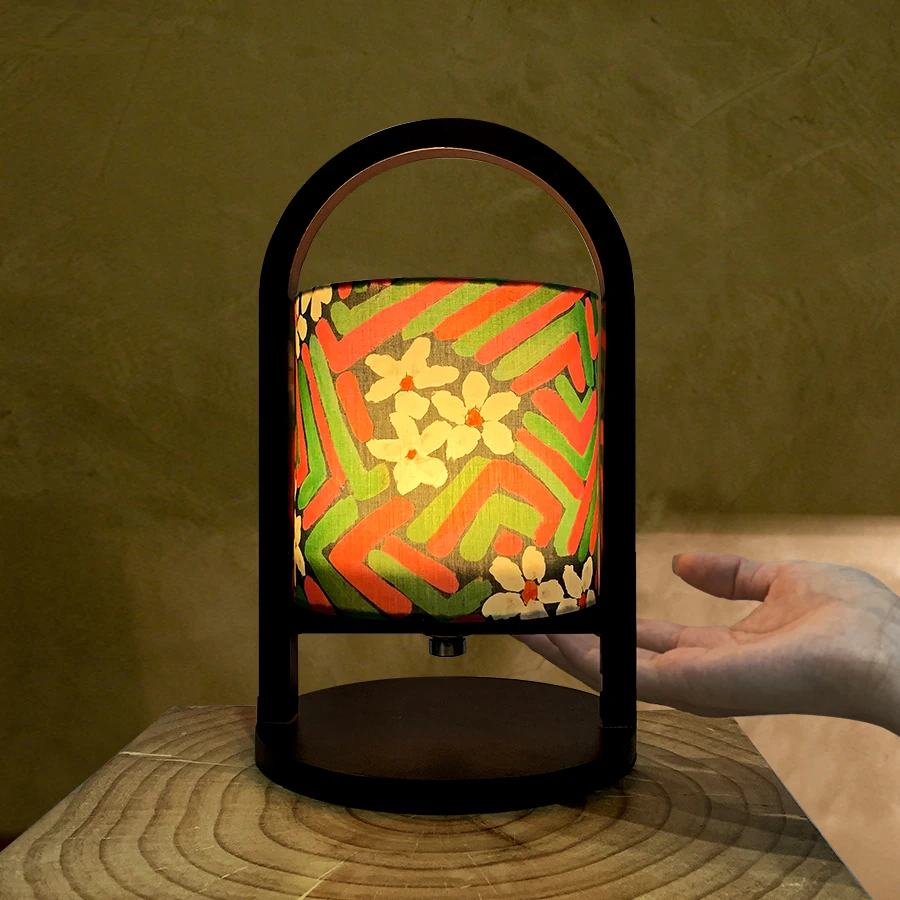 Portable Wireless Charging Table Lamp: Liberty Fabric with Mid-Century Ambiance