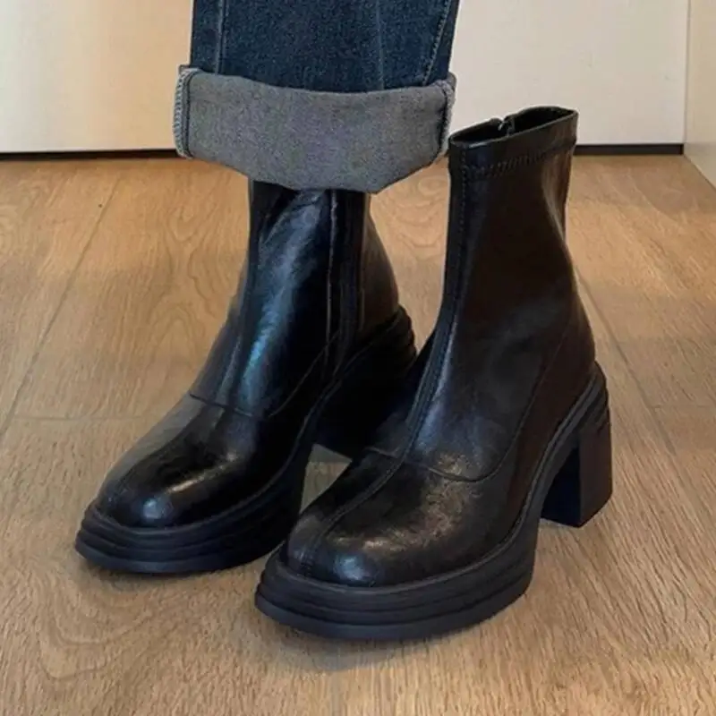 حذاء من الجلد للنساء أحذية عالية الكعب موضة أنيقة أحذية الشتاء مكتنزة فستان أحذية الثلوج الحفلات ماركة مضخات بوتاس موهير