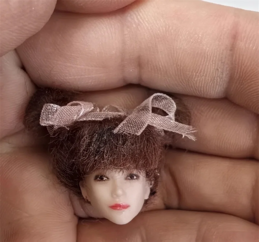 Na sprzedaż 1/12 Śliczna dziewczyna Rzeźba głowy z brązowymi włosami Transplantacja Zabawki Model dla 6" TBL PH Figurka akcji Zbieraj DIY