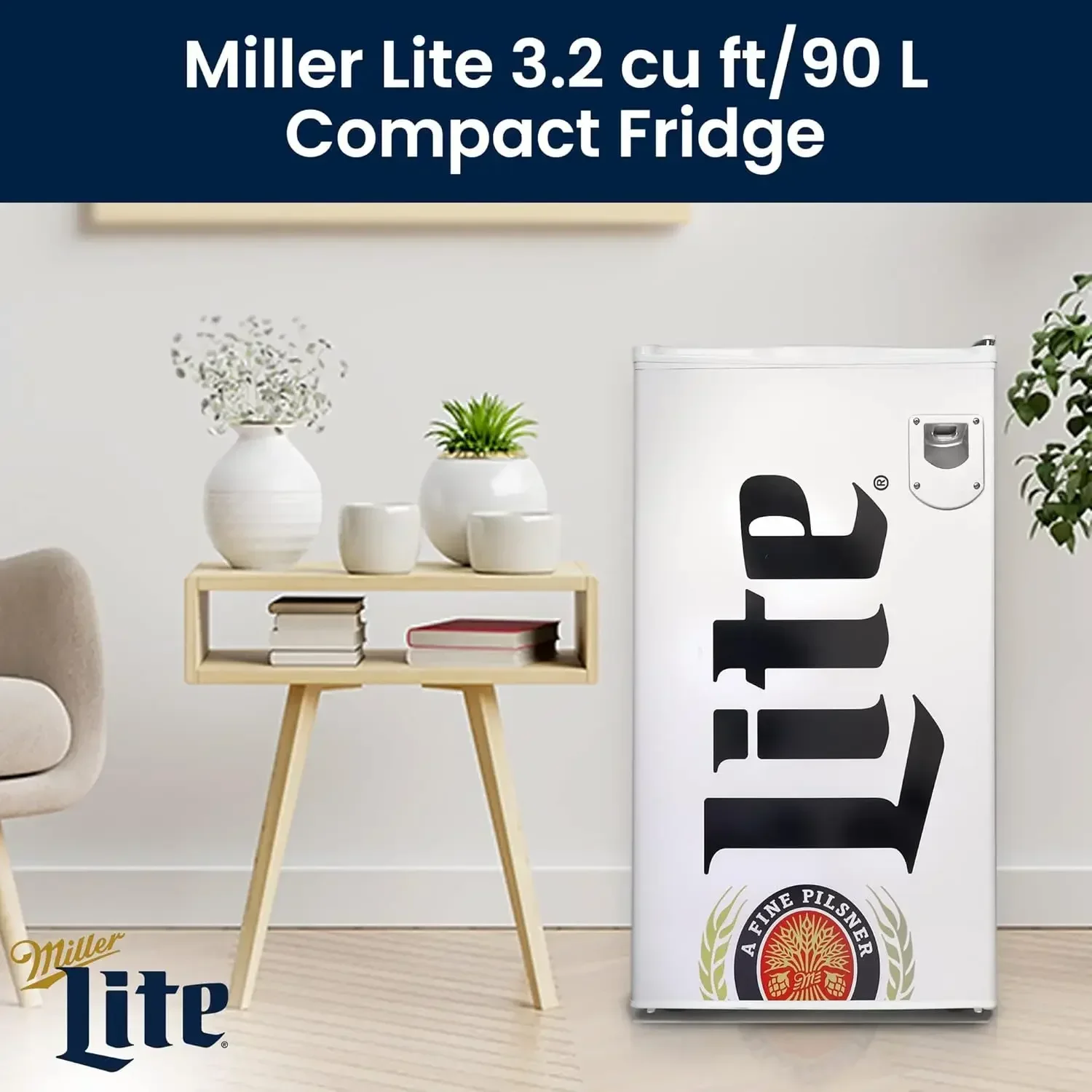 Miller Lite koelkast van 3,2 cu ft (90 liter, witte compacte koelkast, flesopener, ruimtebesparend ontwerp met platte achterkant, omkeerbare deur