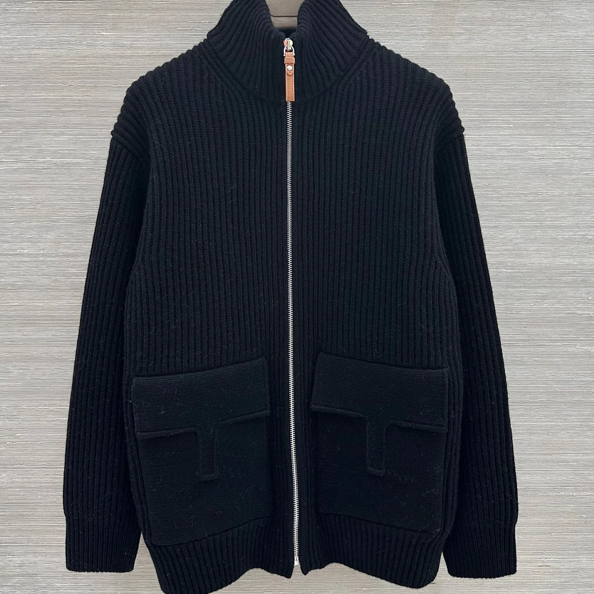 High Quality Women Stand Collar Full Zip Knitted Cardigan, Thick Ribbed Knit Jacket With Big Patch Pockets lyt26101645