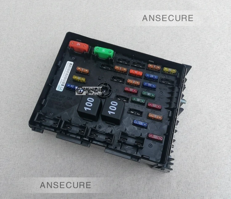 Engine Central  Fuse Box Relay Plate Assembly  For  Audi Q3  2012-2018  3C0937125A   1K0937125D