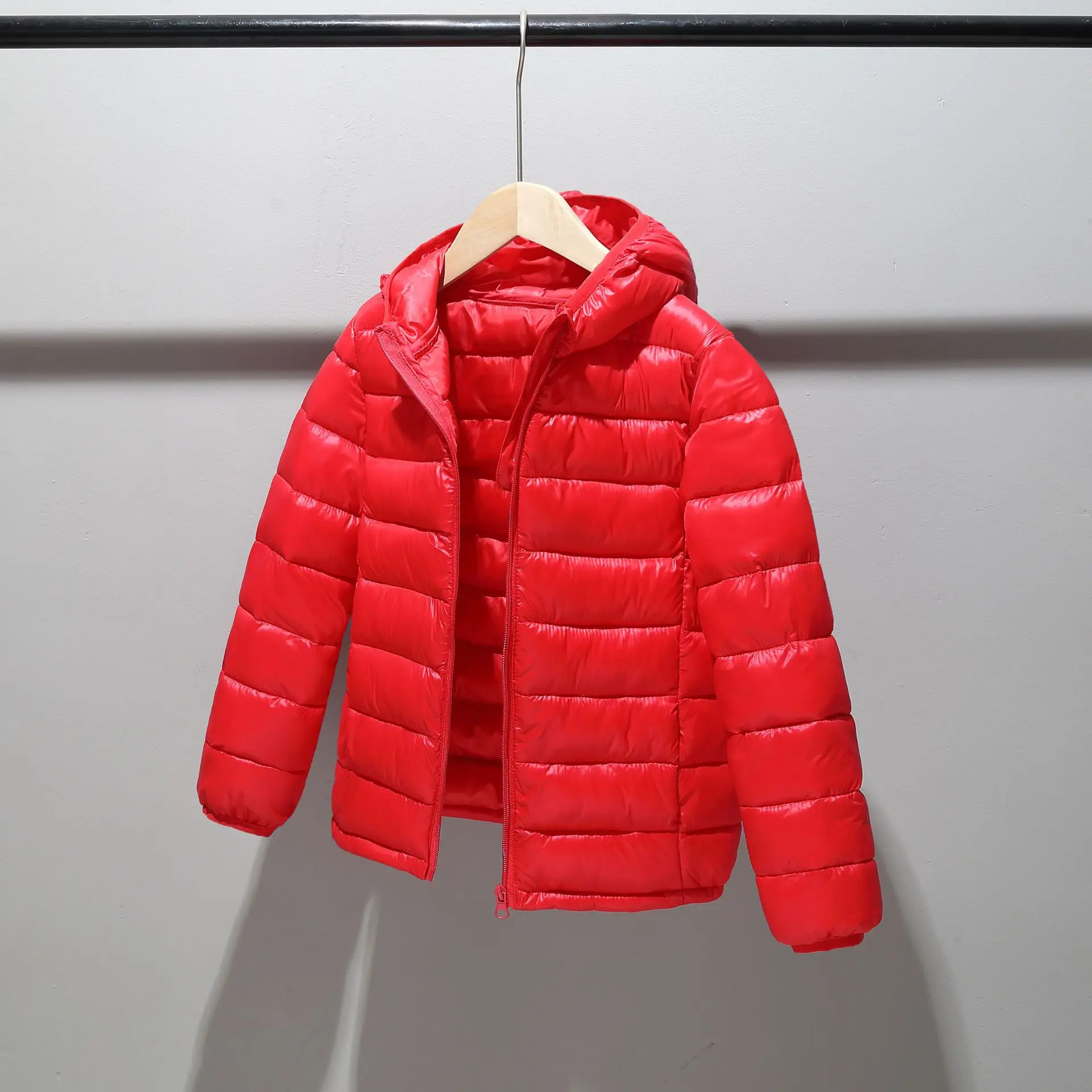 Kinderdaunenjacke für Jungen und Mädchen, koreanische Version, Herbst und Winter, leichte, einfarbige, warme Kapuzenjacke, 3-13 Jahre alt – Detail 5