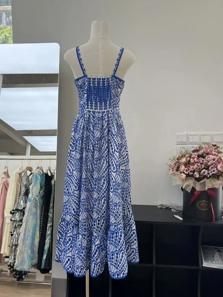 뜨거운 판매 여성의 섹시한 자수 컷 아웃 코튼 스파게티 스트랩 버튼 맥시 드레스 보헤미안 비치 2025 새로운 패션 캐주얼 드레스