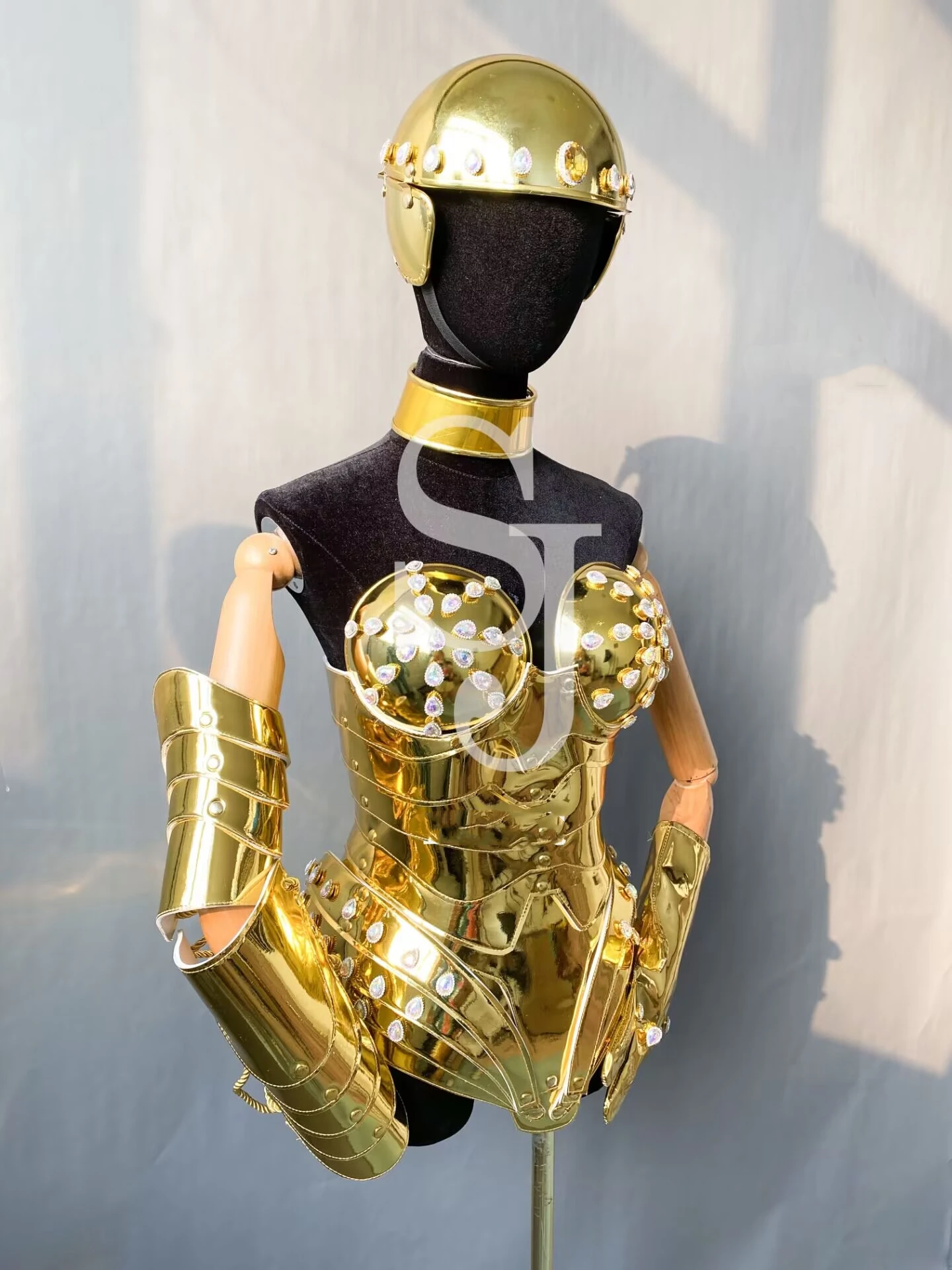 Christmas bar Super girl gogo costume Women Futuristic golden armor