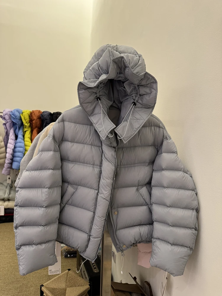 90 Piumino d'anatra bianco stile corto 2025 Inverno delle nuove donne con cappuccio a costine di maiale Puff Feel Versione coreana Cappotto allentato Alla moda