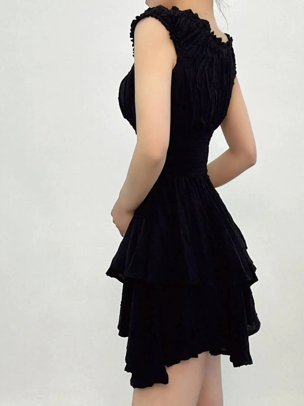 French Style Irregular Cinching Waist Double Layer Cake Dress Women 2024 Summer New Elastic Sling U-neck Solid Mini Dress U9I0