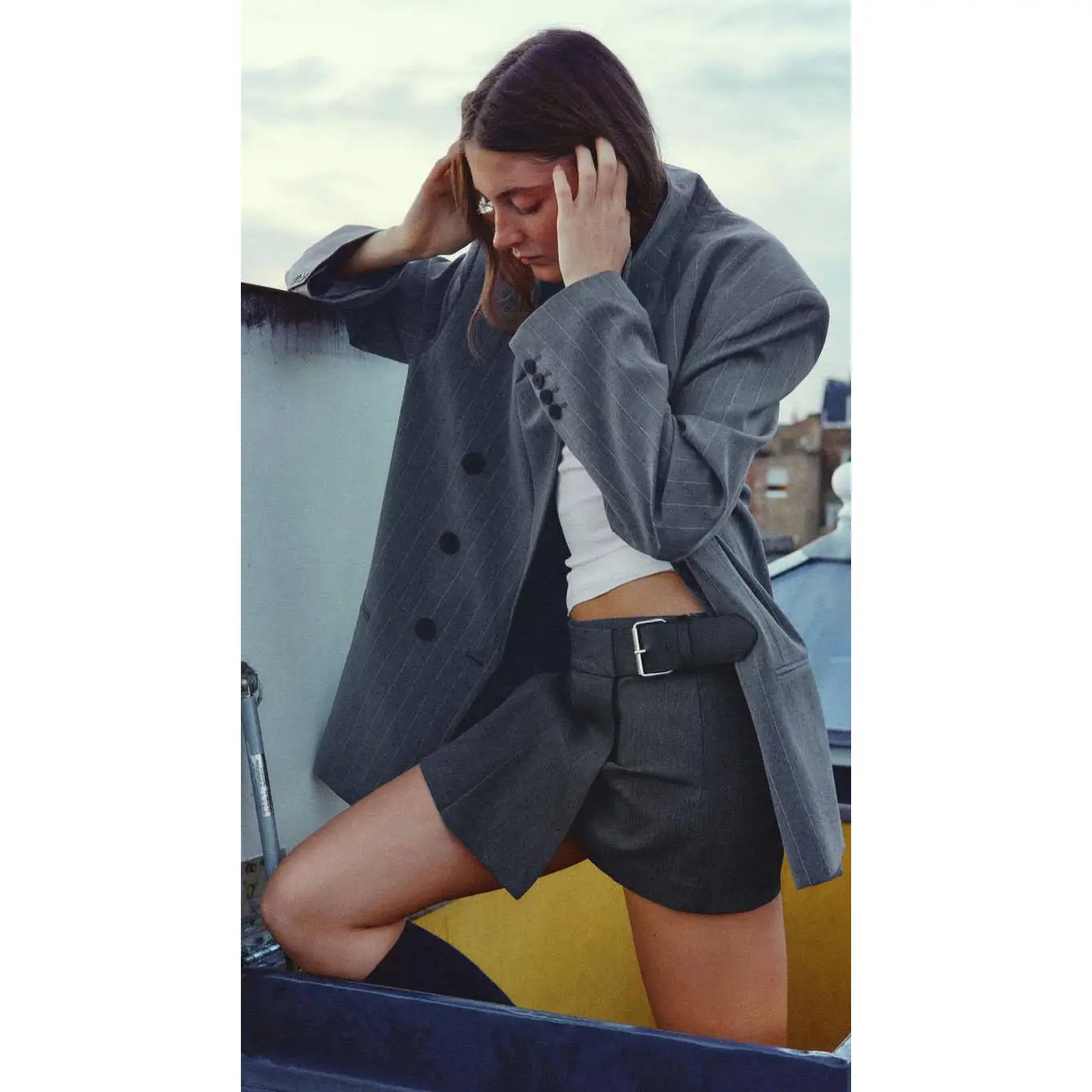 กระโปรงกางเกงทรงเอพลีทกว้างมีเข็มขัดแฟชั่นสำหรับผู้หญิง รุ่นใหม่ ฤดูใบไม้ร่วง ฤดูหนาว ZR สไตล์เข้าได้กับทุกชุด เหมาะสำหรับใส่ไปทำงาน ผลิตจากเส้นใยโพลีเอสเตอร์...