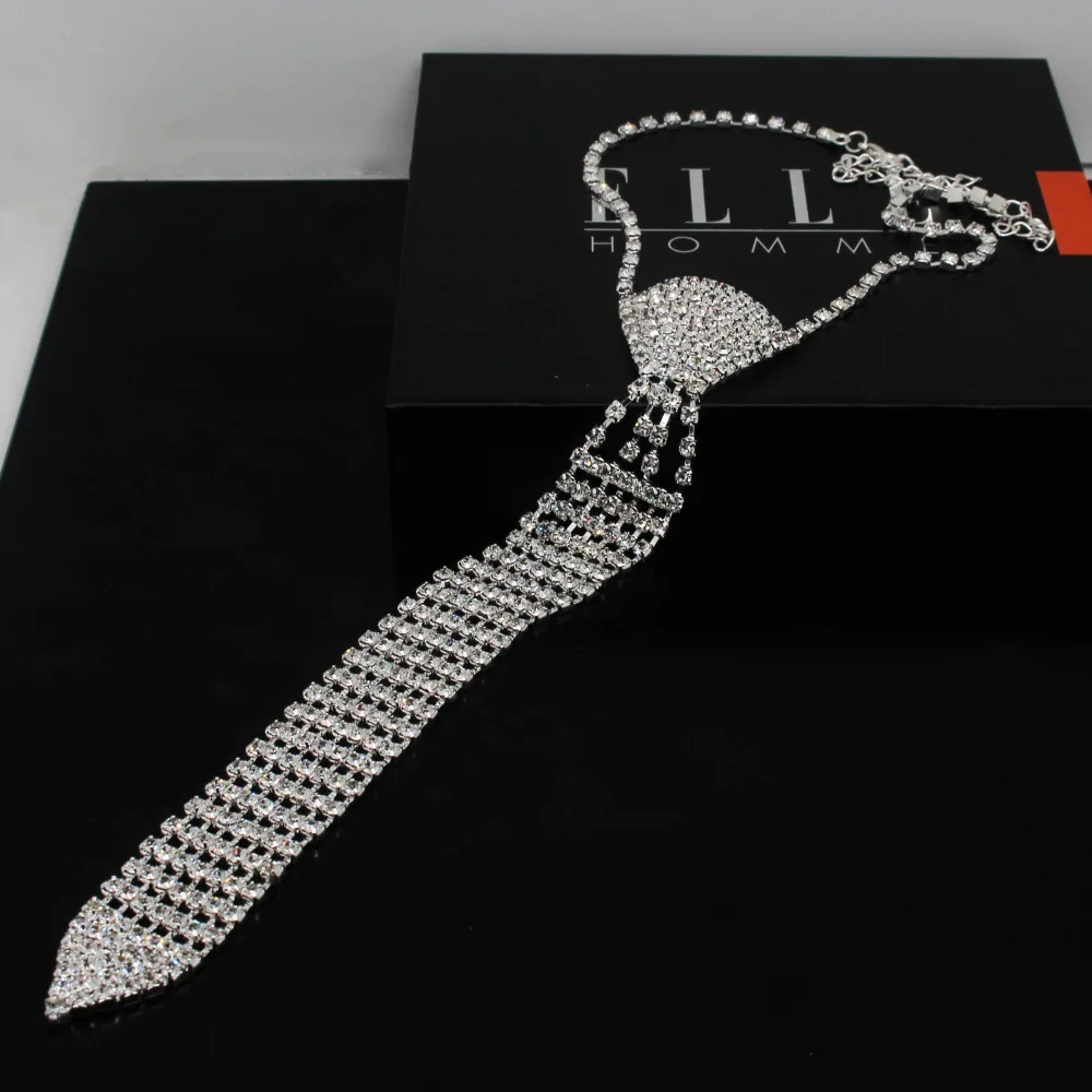 السيدات التعادل مشبك حجر الراين قلادة فستان الزفاف الملحقات والاكسسوارات العصرية العلاقات العصرية على شكل سهم