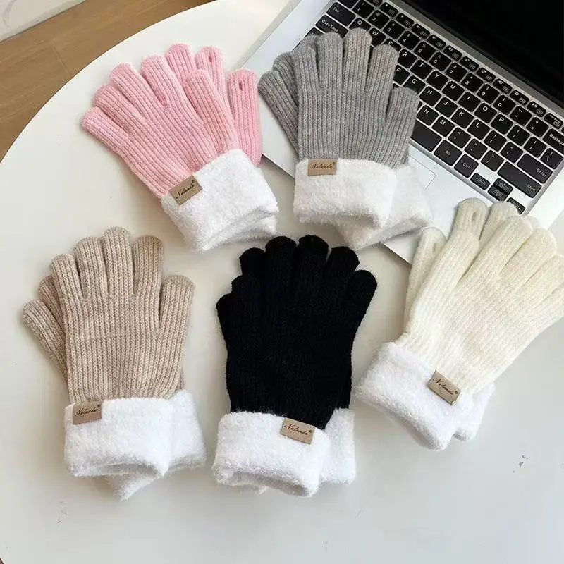 قفازات نسائية شتوية دافئة محبوكة تعمل باللمس سميكة تصميم إصبع ثلاثي الأبعاد لطيف لركوب الدراجات في الخريف البارد وواي فاي
