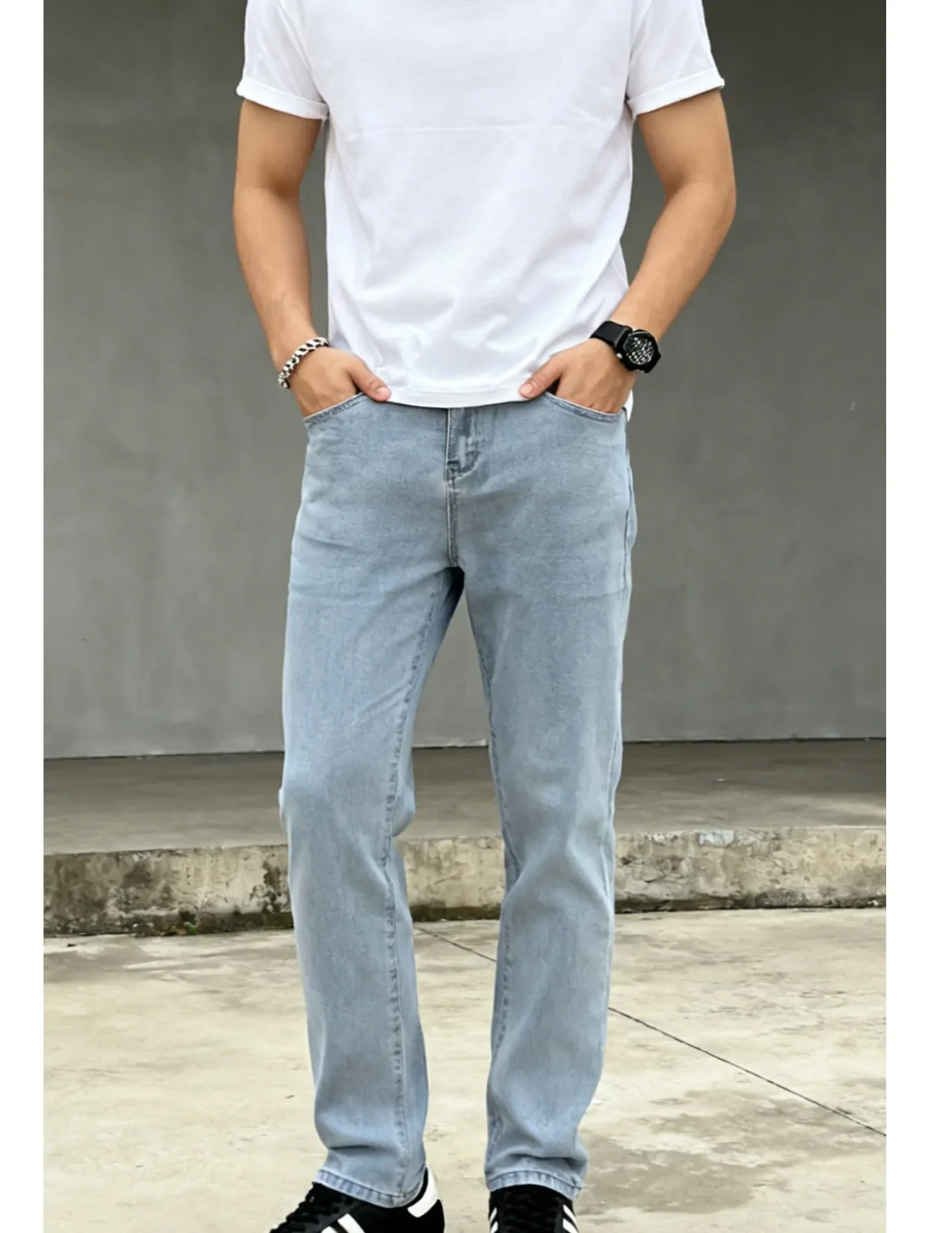 

1PC Men Slim Fit Jeans Stylish Comfortable Versatile All Season Narrow Leg Denim Pants for Casual Wear