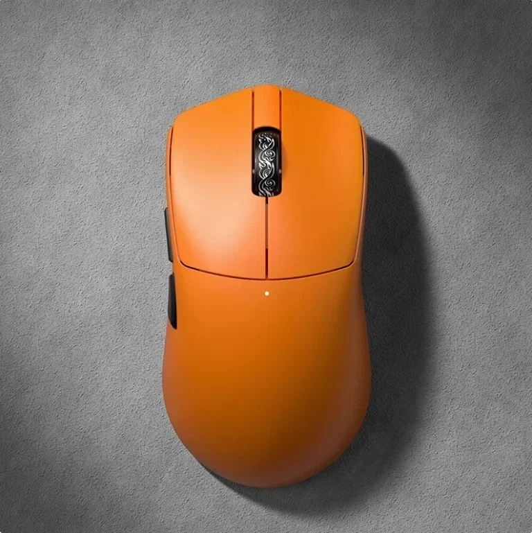Incott 039Pro 1K/8KWireless Mouse Paw3395Tri Mod Long Battery Life Web Driver Ergonomics Lightweight Custom Office Gaming Mice