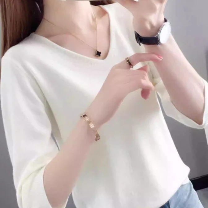 เสื้อถักไหมน้ำแข็งสำหรับผู้หญิง สไตล์สปริง/ออทัมน์ รุ่นใหม่ ทรงหลวม บางเบา คอวี เหมาะสำหรับใส่เป็นเสื้อนอกในฤดูร้อน ใส่ได้ทุกฤดู