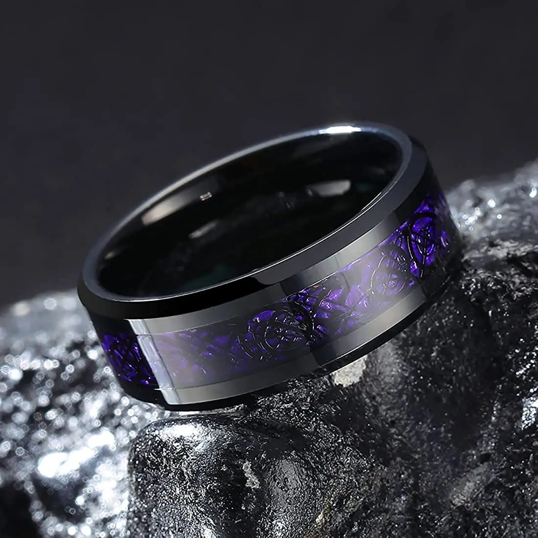 New Men\'s Fashion 8MM Stainless Steel Black Dragon Ring Inlay Purple Carbon Fiber Ring For Men Wedding Band Charm Jewelry Gifts