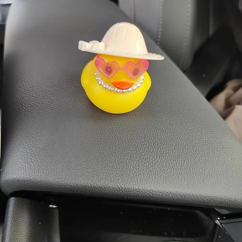 1PC Cute Yellow Duck with Pink Glasses Bicycle Decoration, Car Decoration, Novice Driver Gift, Festival Gift