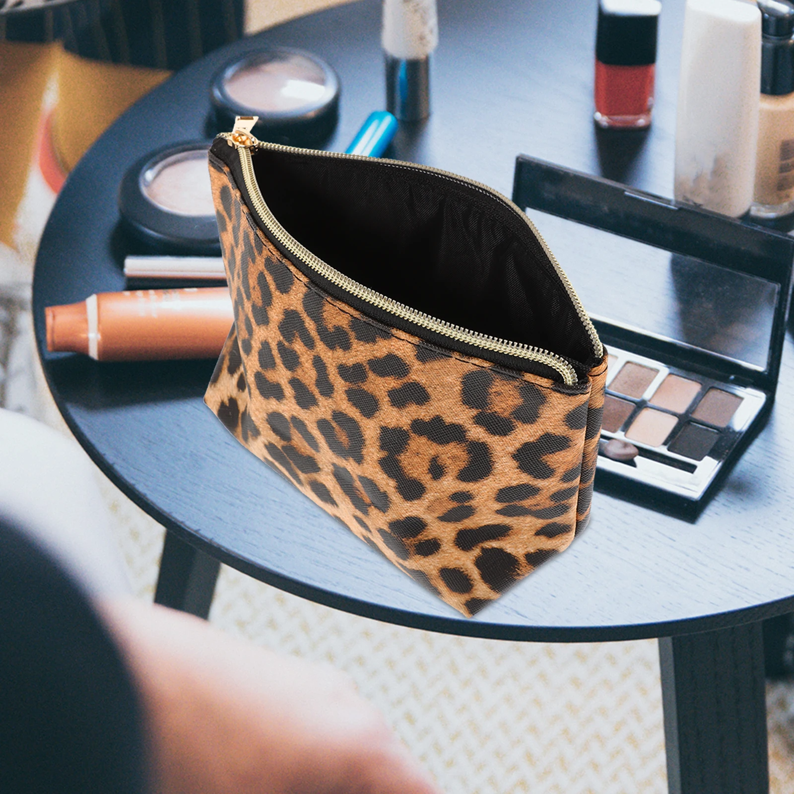 

Leopard Print Bag Large Capacity Travel Toiletry Organizer Red Brown PU Storage Storage Bag Pouch