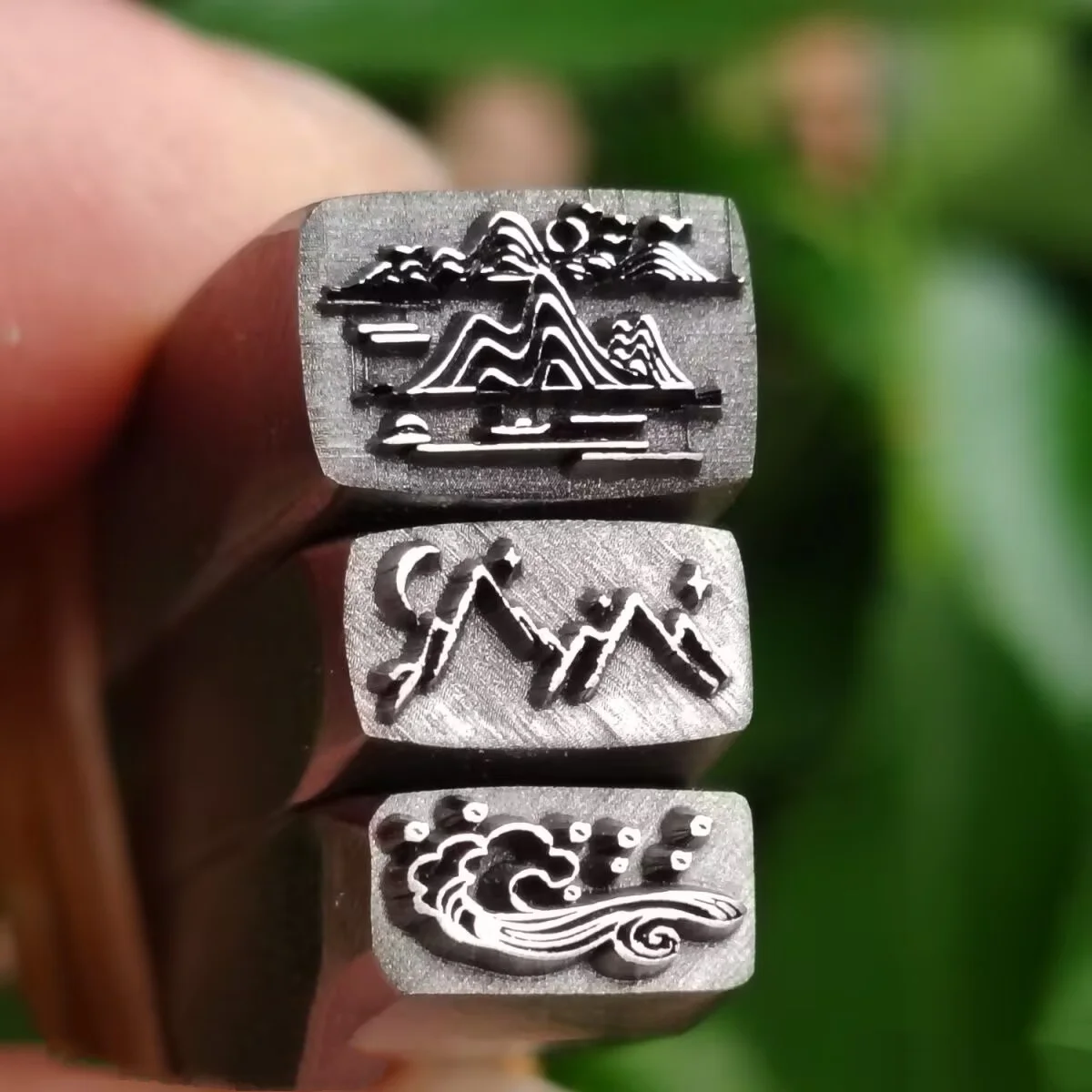 Jewelry Seals, Mountain and Sea Designs, Steel Stamps, Gold and Silver Bracelets, Rings, Chiseling Molds, Gold-Beating Tools