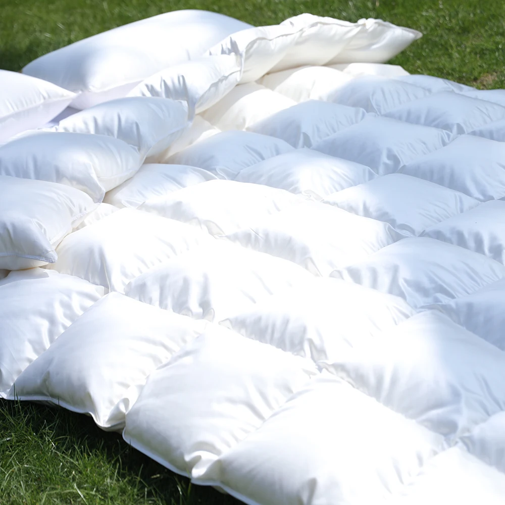 

1000 Fluffy High Quality Down Quilt -100% Skin friendly Cotton+100% Down Filled Quilt, All Seasons Bedding, Customized Size