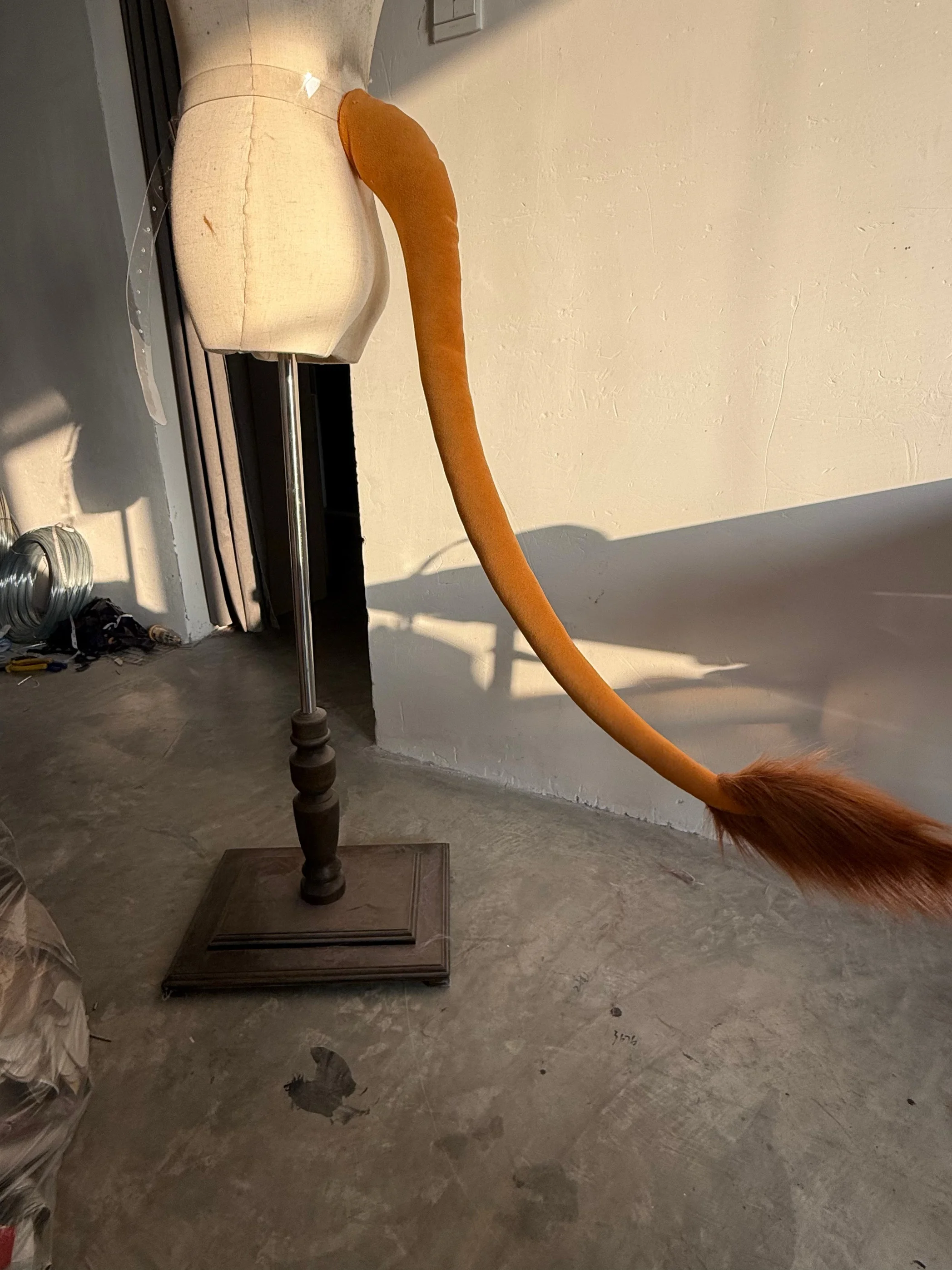 

Brand New Handmade Custom Lion King Tail Role-playing Prop Accessories Role-playing Tail 80cm Long