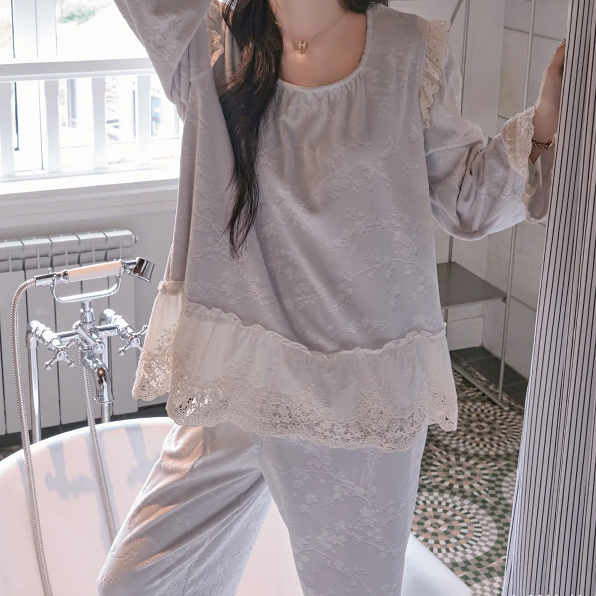 Autumn Winter Korean Island Velvet Pajamas Two Piece Sets for Women Thickened Warm Sweet Girls Lace Crochet Home Wear