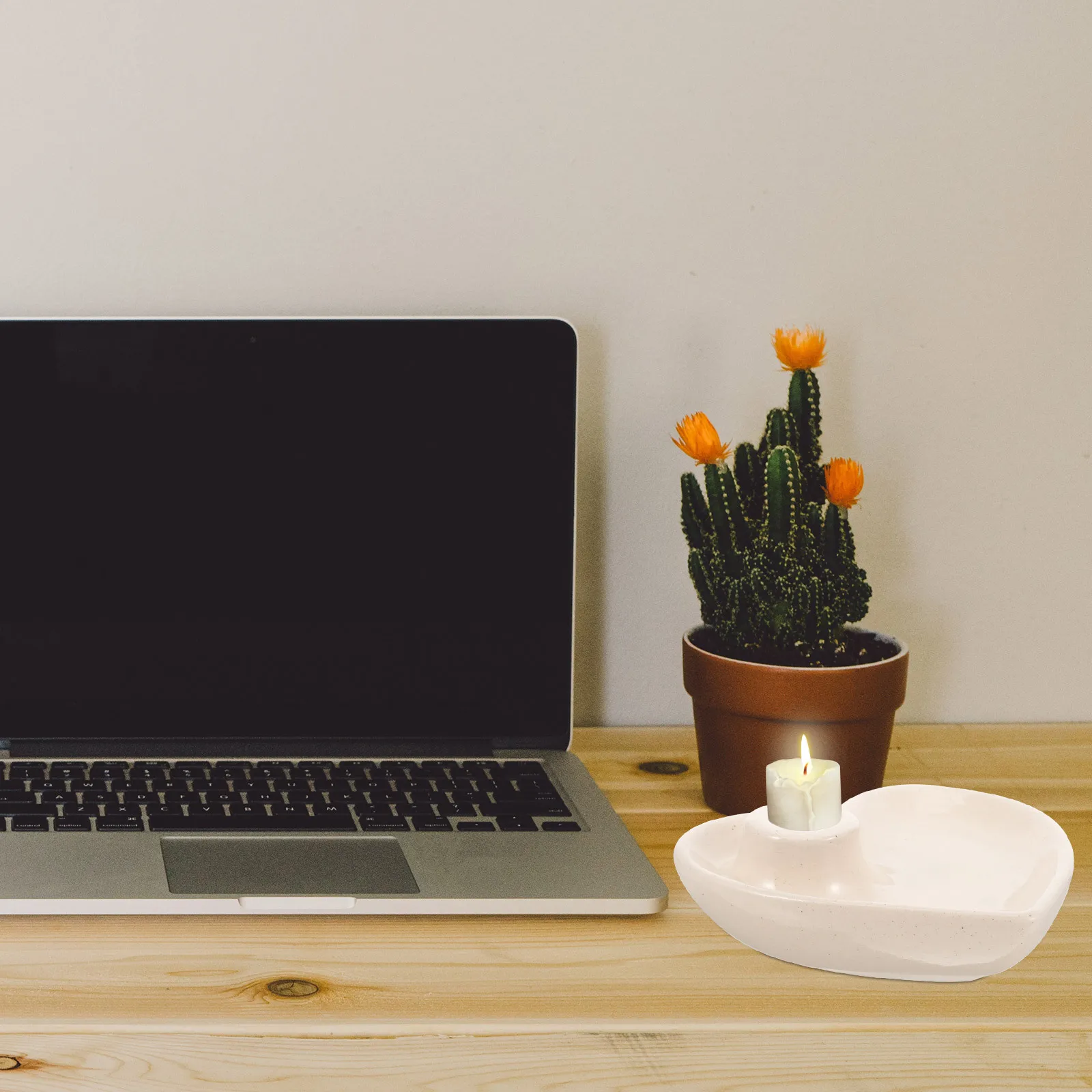 

Ceramic Holder Heart Shape Table Centerpiece Decorative Taper for Living Room Bedroom