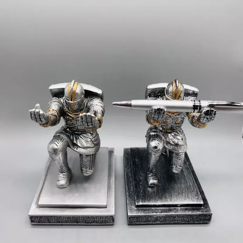 Elite Soldier Knight-Style Pen Holder, Shield-Bearing Knight Pen Holder — (Silver Iron / Black Resin Knight Ornament)