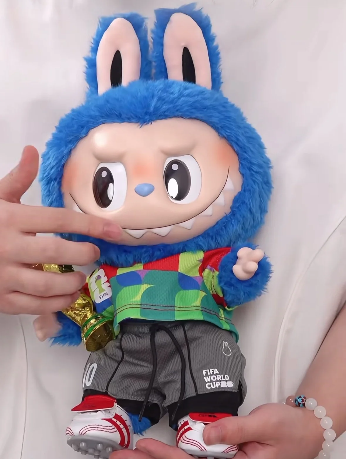 

New Pop Mart The Monsters X Fifa Vinyl Plush Pendant Catch The Win Series Doll Keychain Football Bag Collection Toys Gift