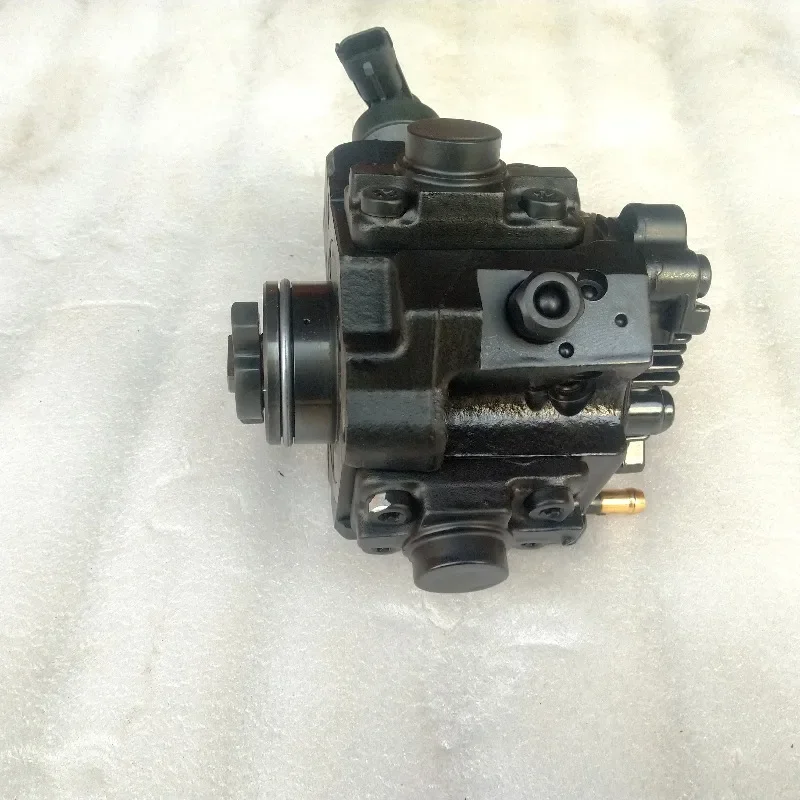 Diesel Engine ZD30 0445010195 16700MA70D  Fuel Injection Pump