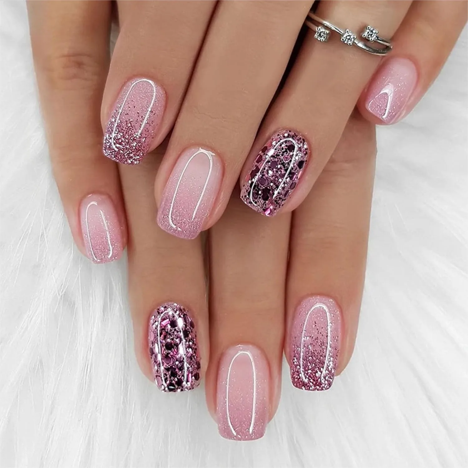 

Press on Nails Medium Square with Glitter Sequins Gradient Design Glossy Purple False Nails 24Pcs